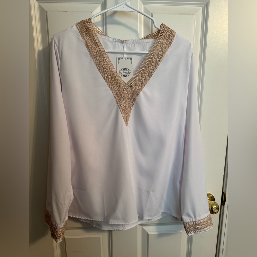La Mode Elegant White and Tan Blouse